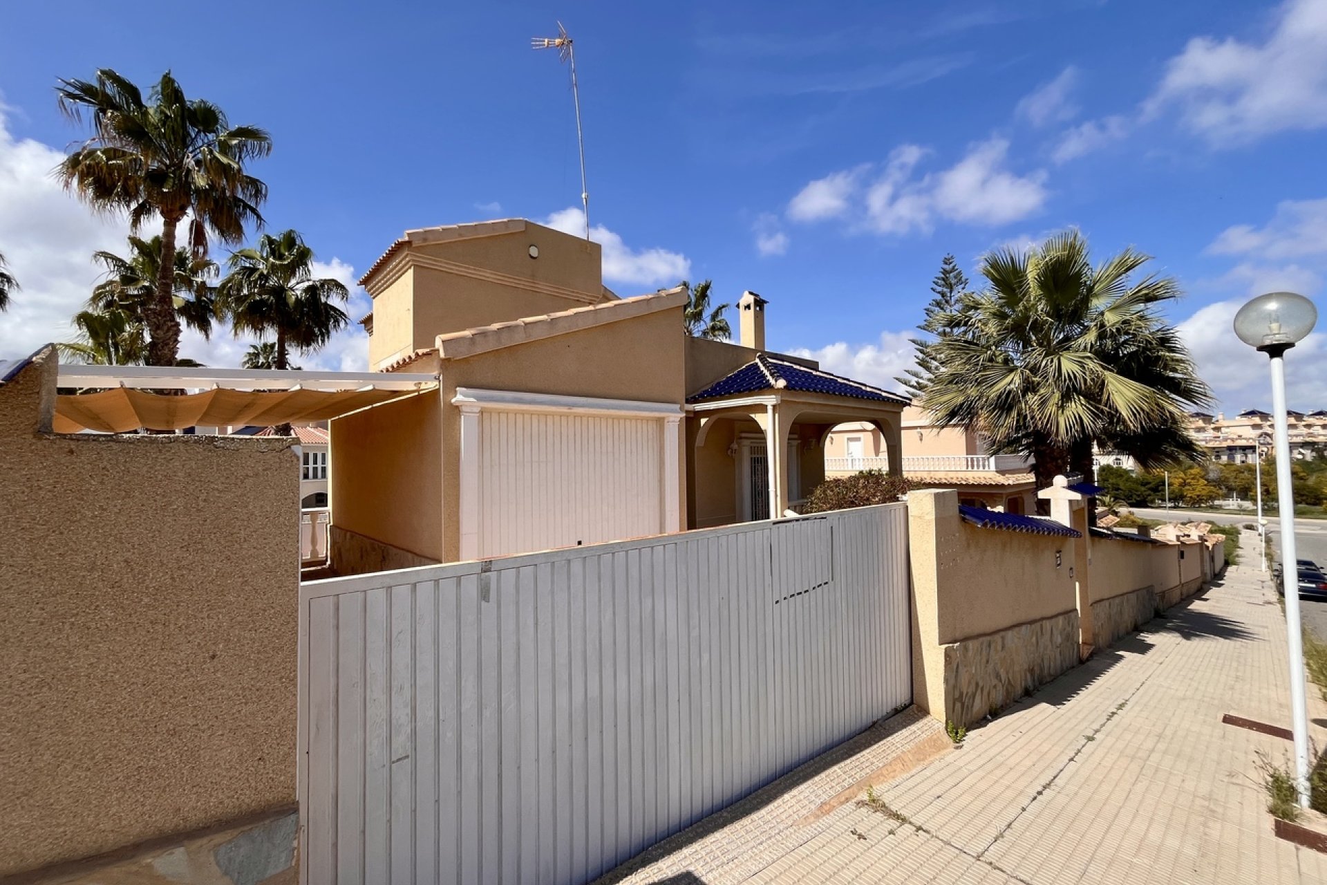 Bestaande bouw - Villa -
Orihuela Costa - La Zenia