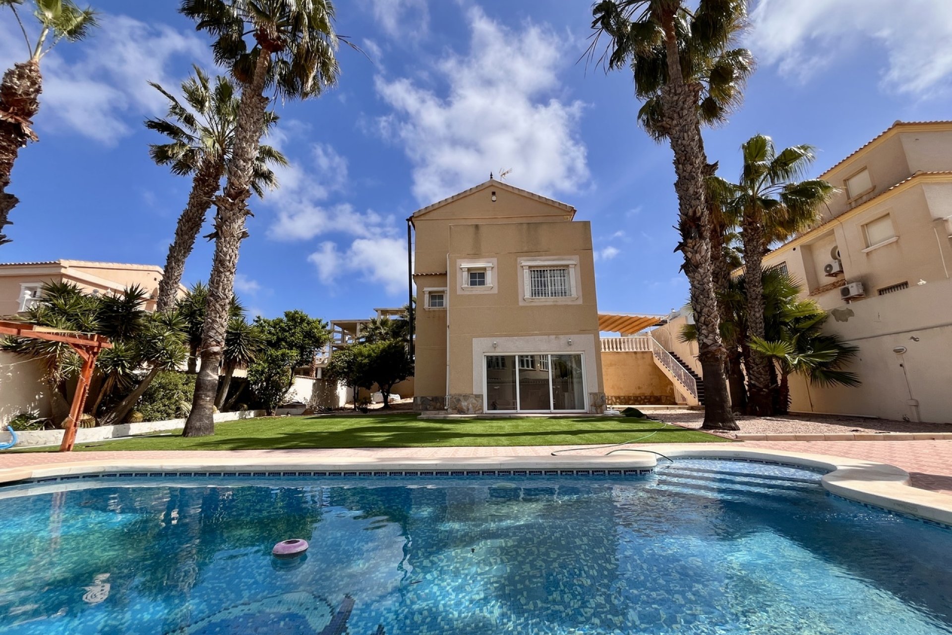 Bestaande bouw - Villa -
Orihuela Costa - La Zenia