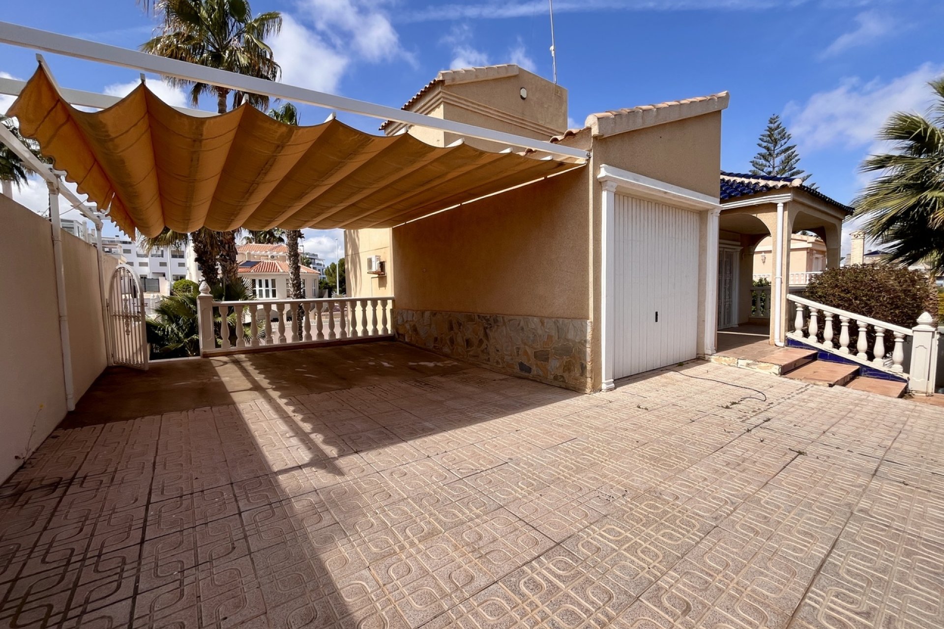 Bestaande bouw - Villa -
Orihuela Costa - La Zenia