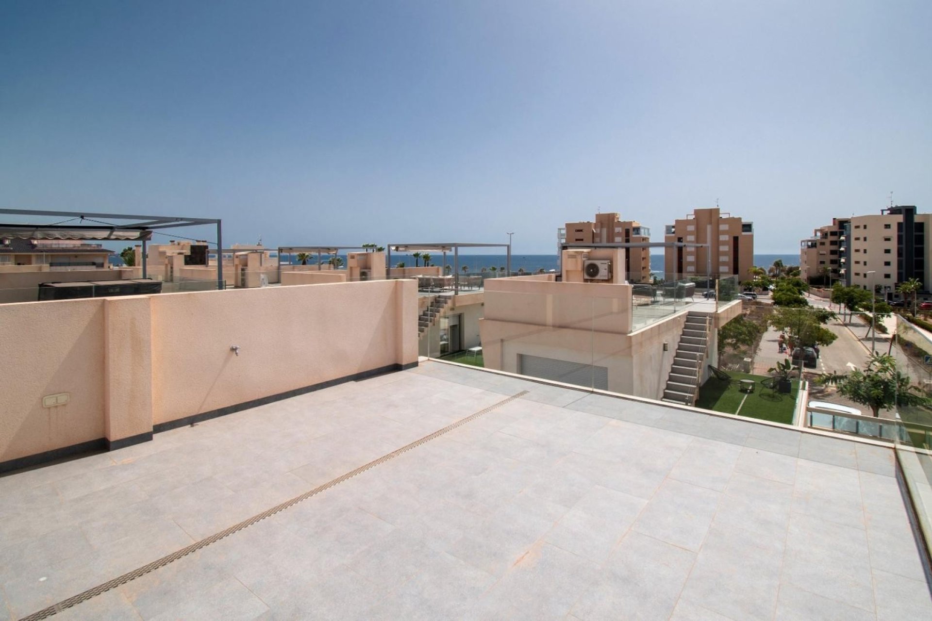 Bestaande bouw - Villa -
Orihuela Costa - Mil Palmeras