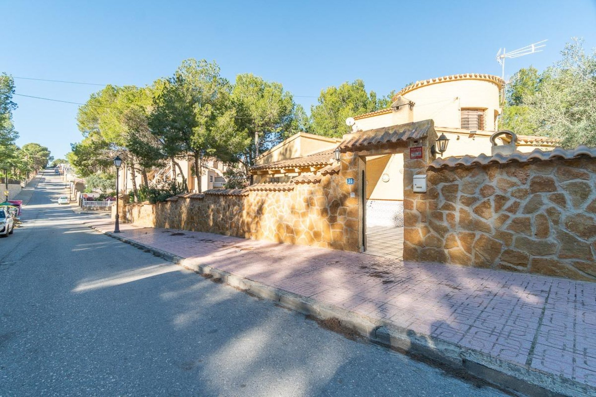 Bestaande bouw - Villa -
Orihuela Costa - Villamartín