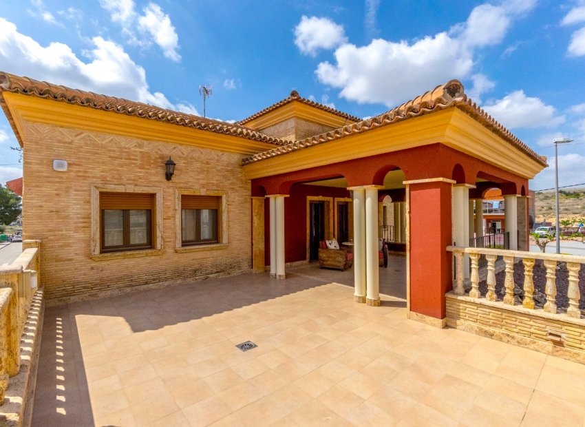 Bestaande bouw - Villa -
Orihuela