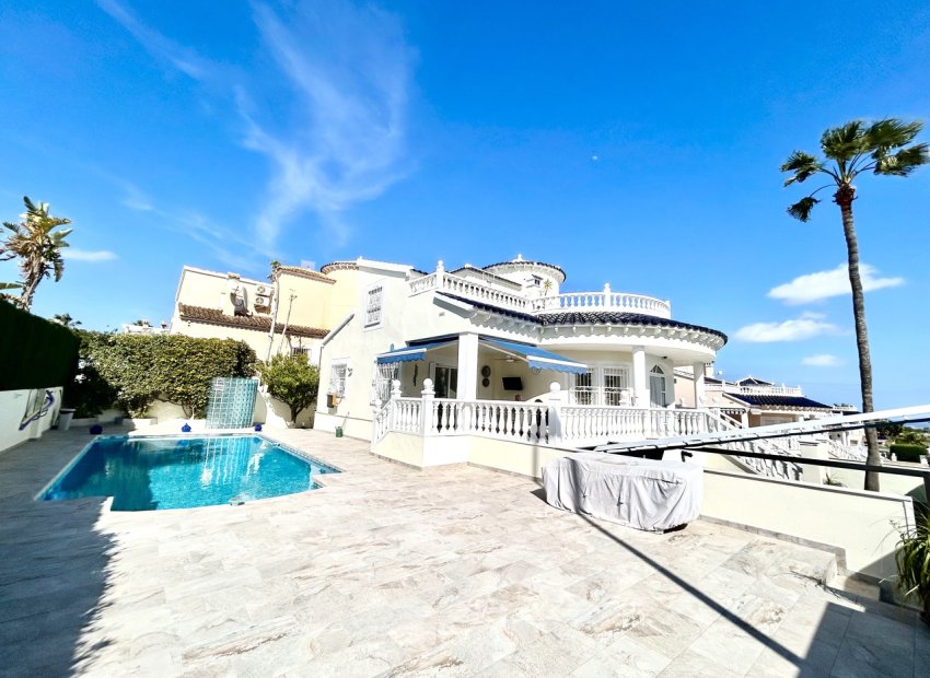 Bestaande bouw - Villa -
Pinar de Campoverde