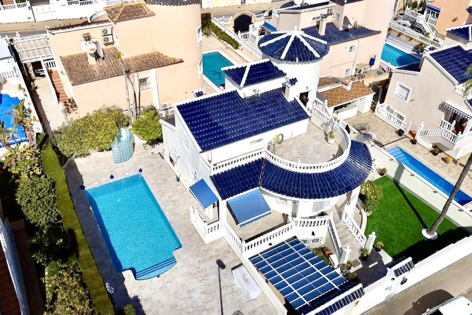 Bestaande bouw - Villa -
Pinar de Campoverde
