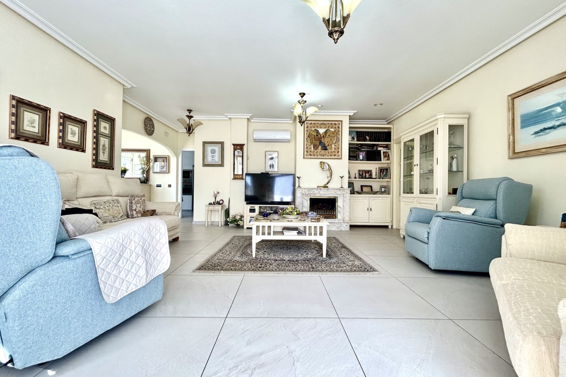 Bestaande bouw - Villa -
Pinar de Campoverde