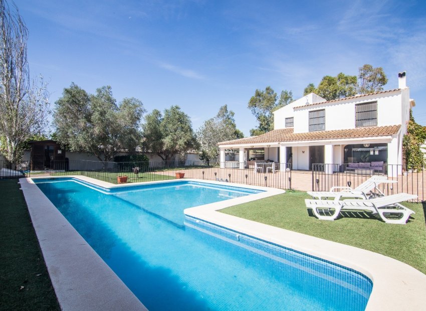 Bestaande bouw - Villa -
Santa Pola
