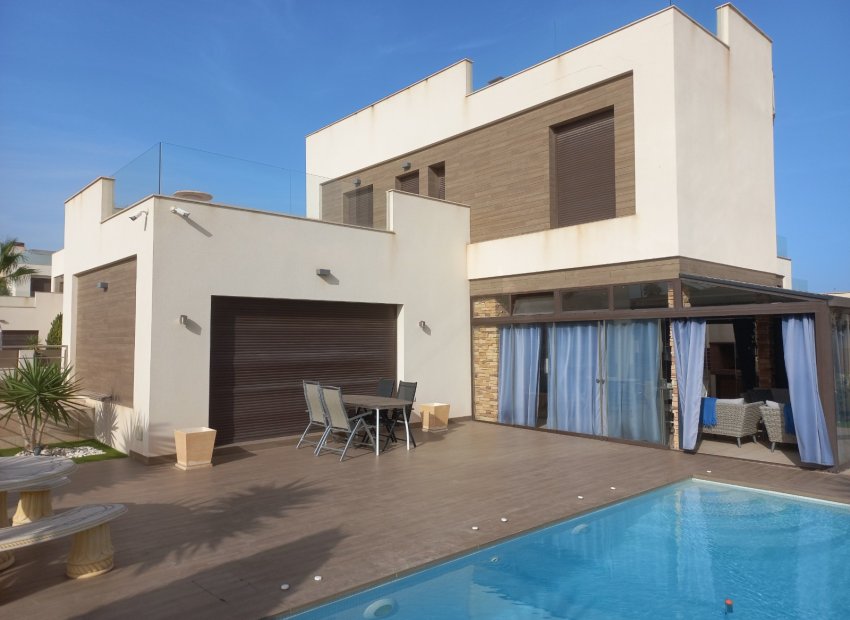 Bestaande bouw - Villa -
Torrevieja - Aguas Nuevas