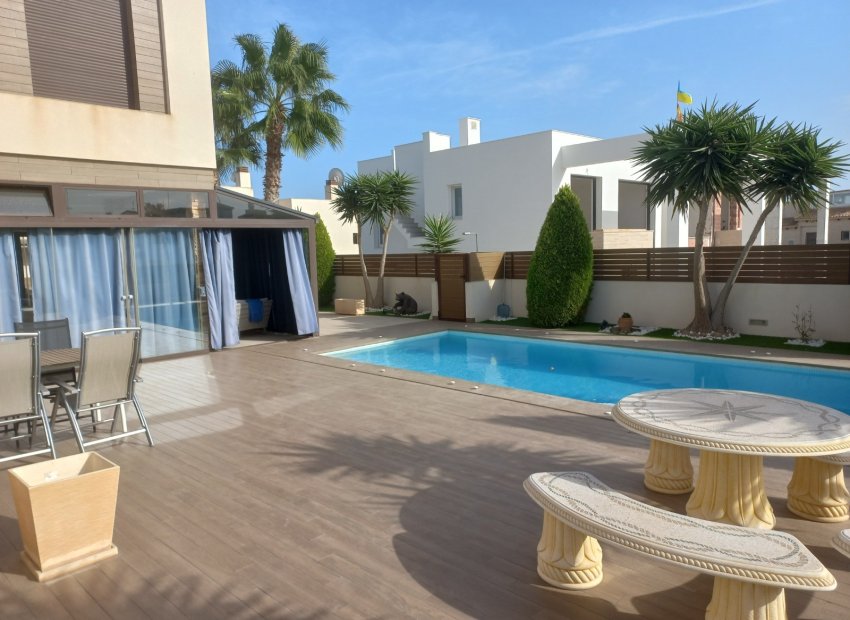 Bestaande bouw - Villa -
Torrevieja - Aguas Nuevas