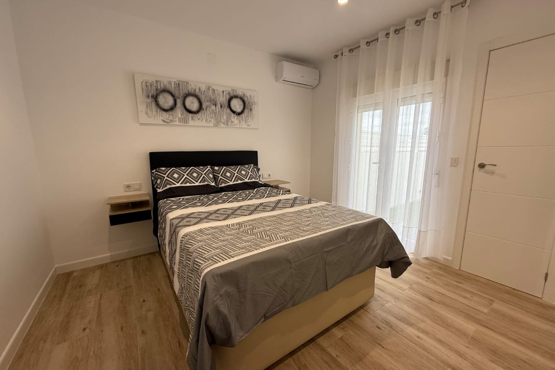 Bestaande bouw - Villa -
Torrevieja - La Siesta