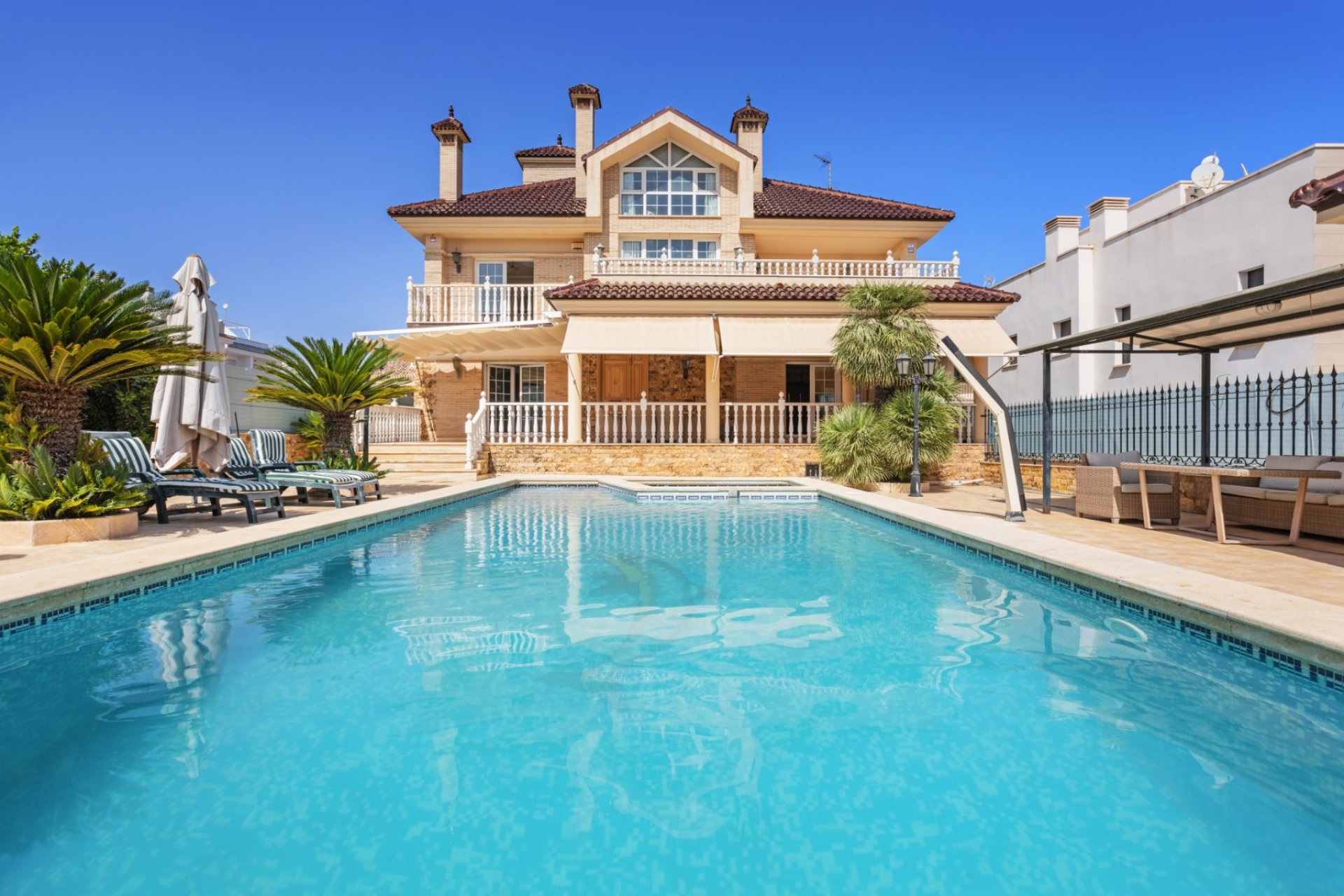 Bestaande bouw - Villa -
Torrevieja - La veleta