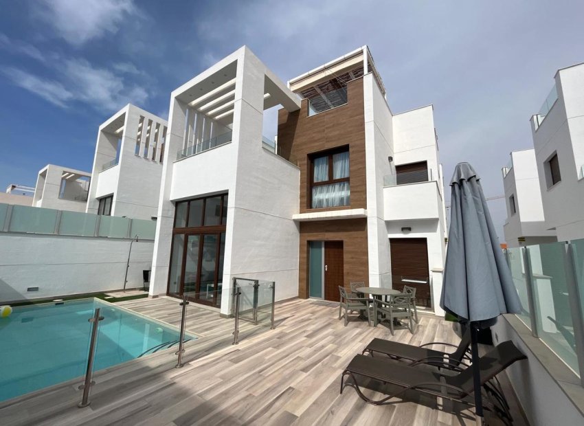 Bestaande bouw - Villa -
Torrevieja - Los Balcones