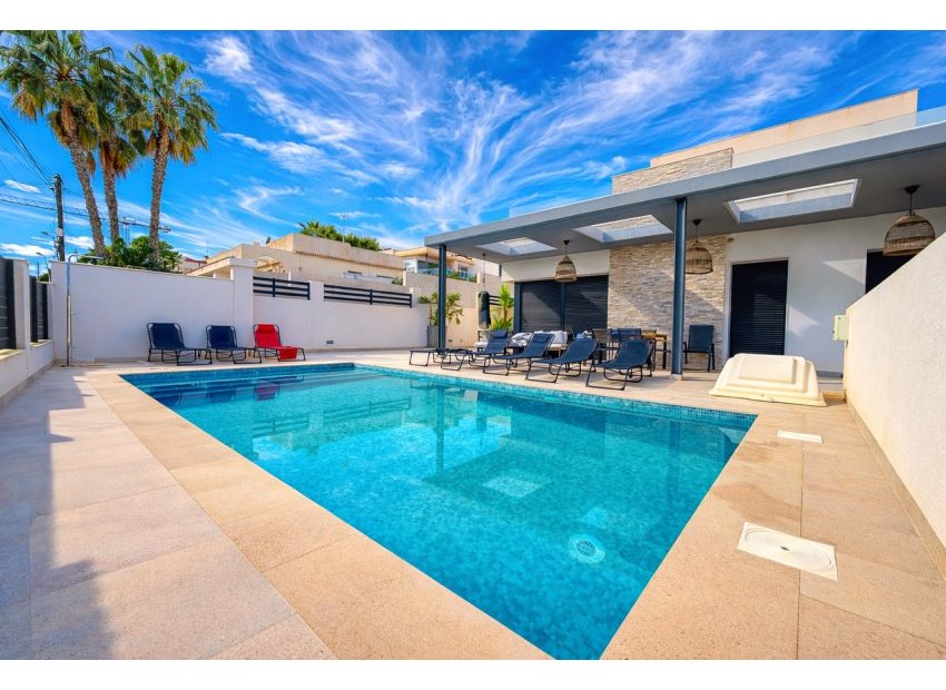 Bestaande bouw - Villa -
Torrevieja - Los Balcones