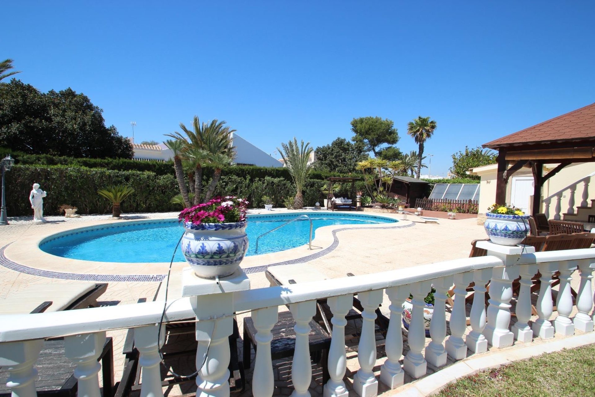 Bestaande bouw - Villa -
Torrevieja - Punta Prima