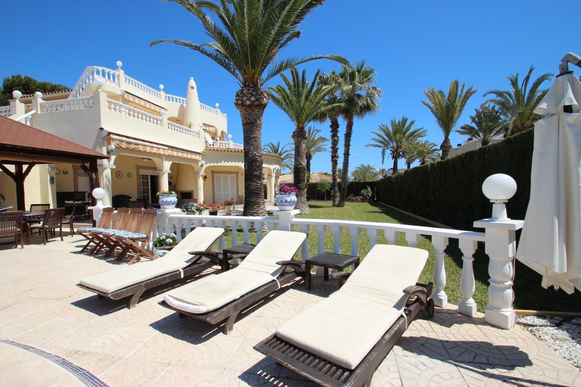 Bestaande bouw - Villa -
Torrevieja - Punta Prima