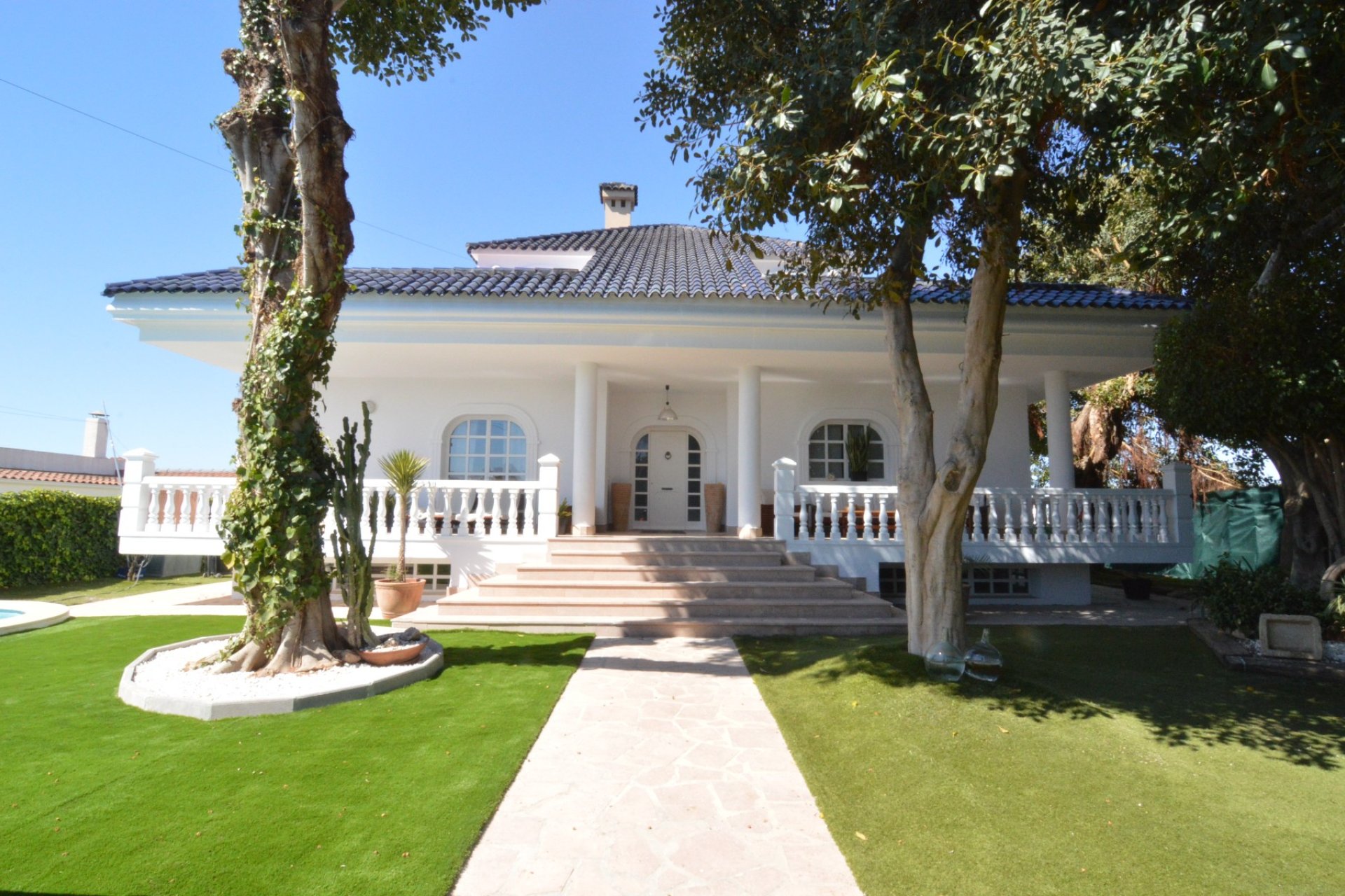 Bestaande bouw - Villa -
Torrevieja - Torreta Florida