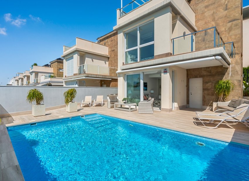 Bestaande bouw - Villa -
Torrevieja
