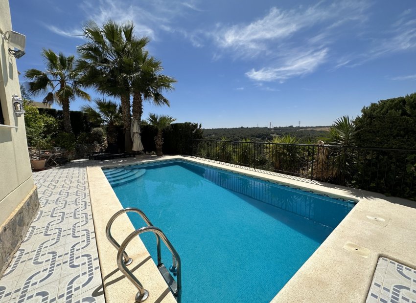 Bestaande bouw - Villa -
Villamartín - Villamartin