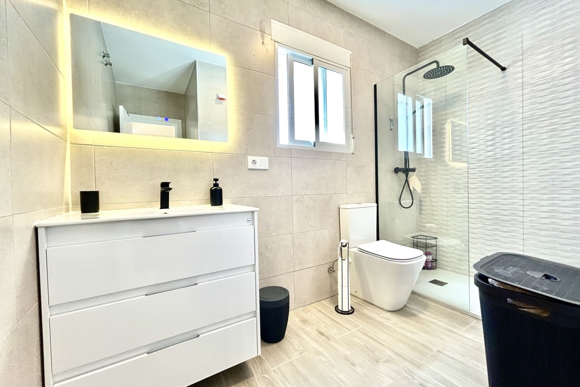 Bestaande bouw - Villa -
Villamartín - Villamartin