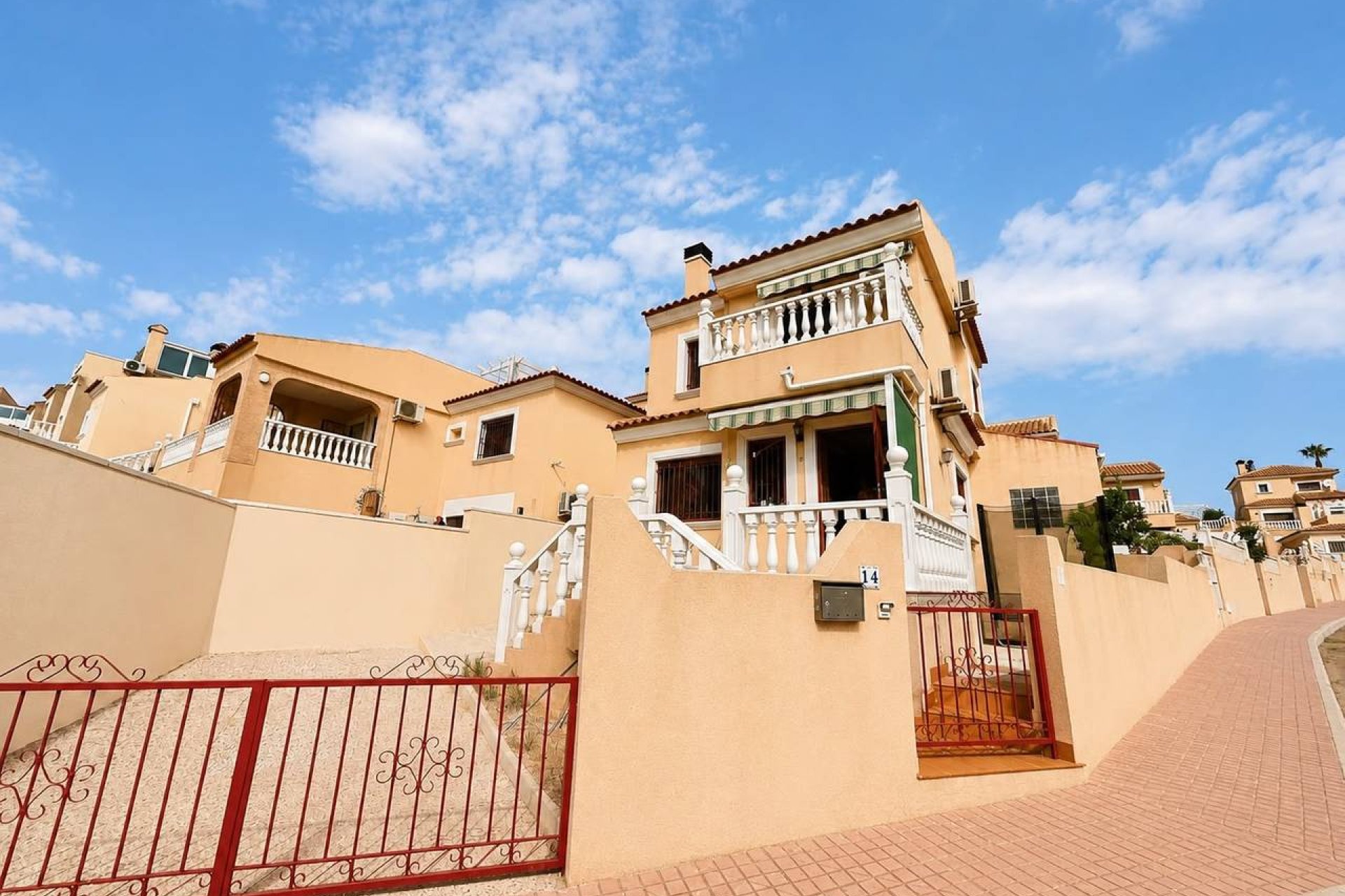 Bestaande bouw - Villa -
Villamartín - Villamartin