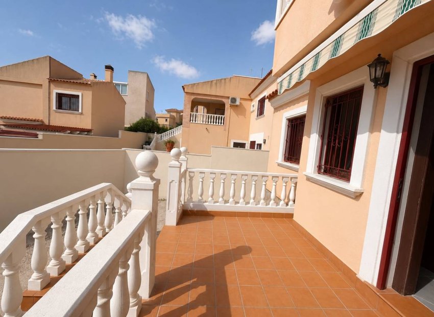 Bestaande bouw - Villa -
Villamartín - Villamartin