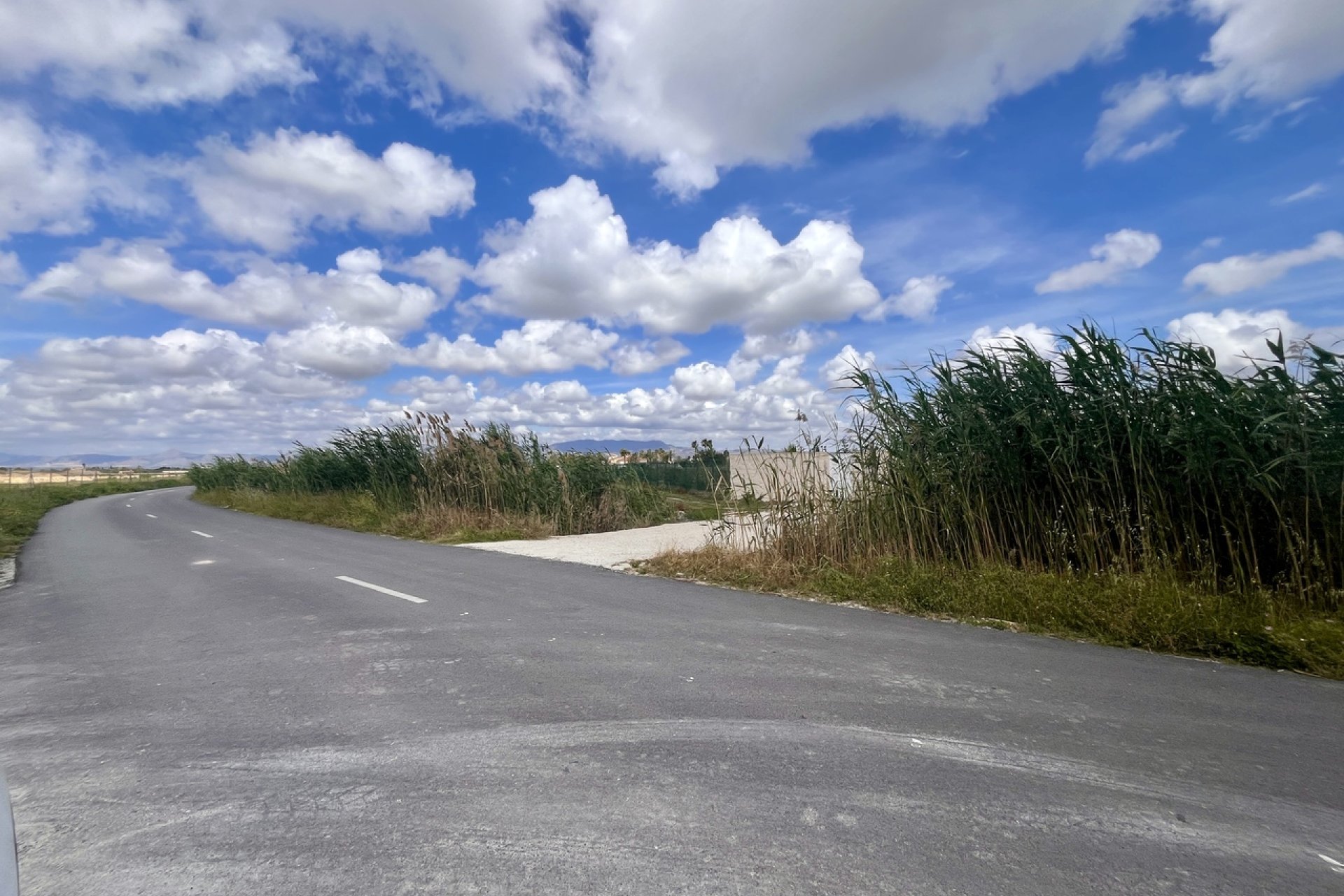 Bouwperceel van 10.151 m² met bergzicht nabij Catral en kust, Costa Blanca