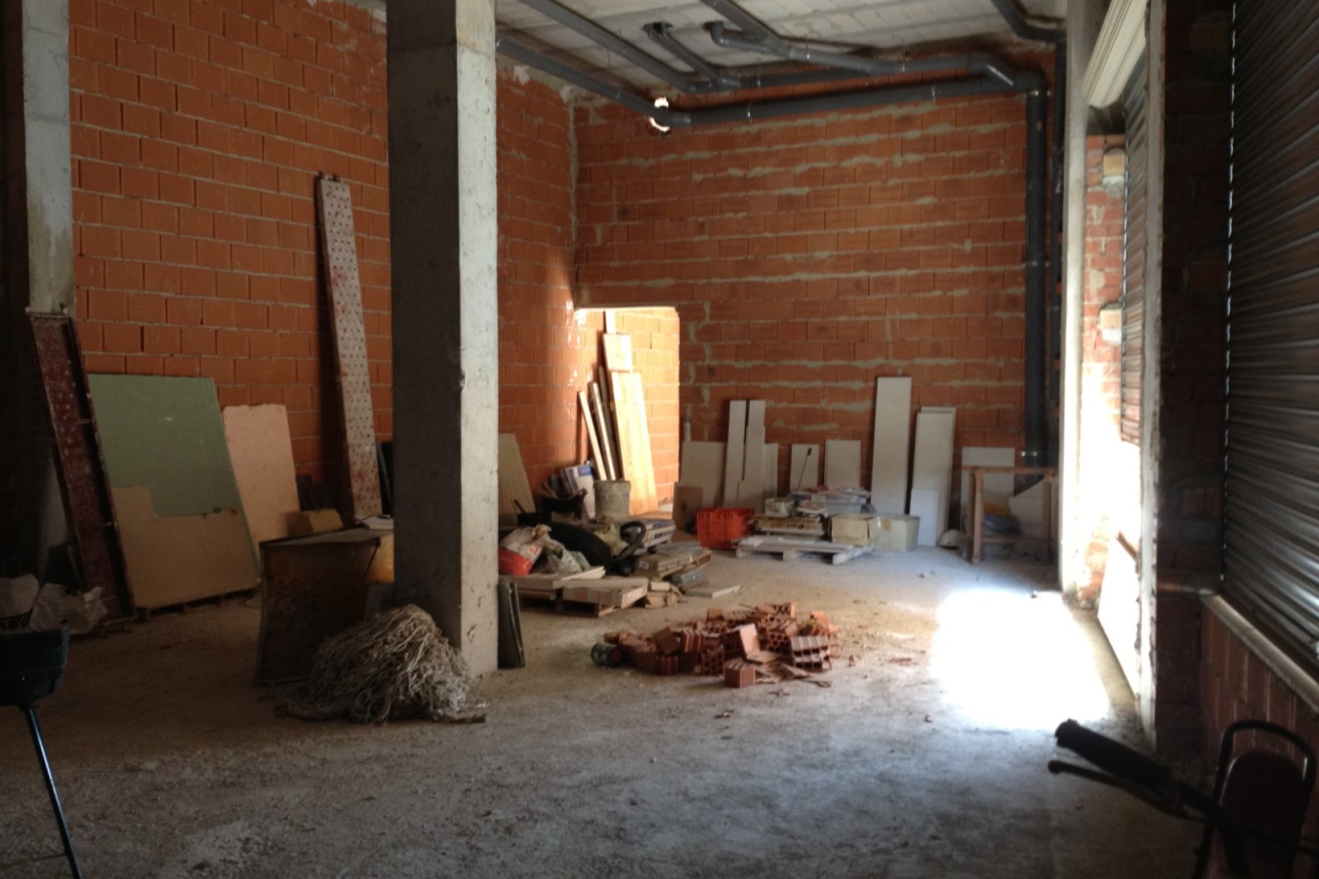 Brand-new commercial space or home for sale in Los Montesinos, 182 m²