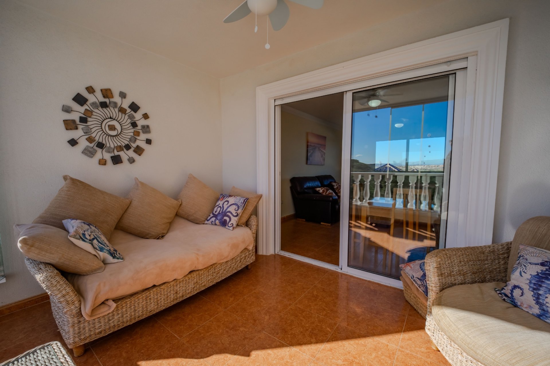 Bright 2-bedroom apartment with ocean views, a pool, and a terrace in Guardamar