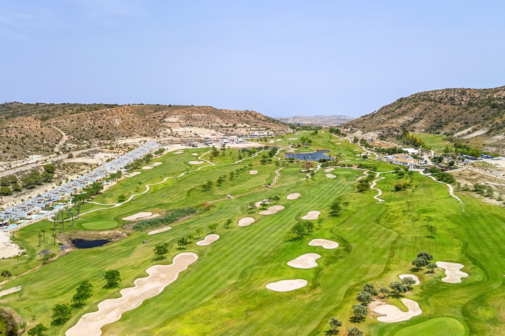 Bungalow de lujo de 2 dormitorios con vistas al campo de golf en Monforte del Cid