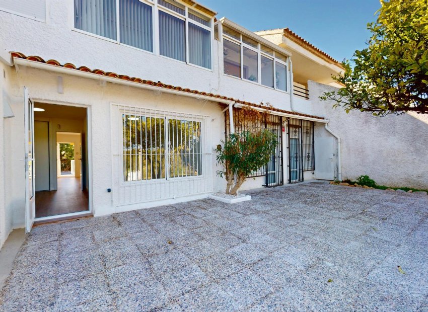 Bungalow - Reventa -
            Orihuela Costa - ST-79218