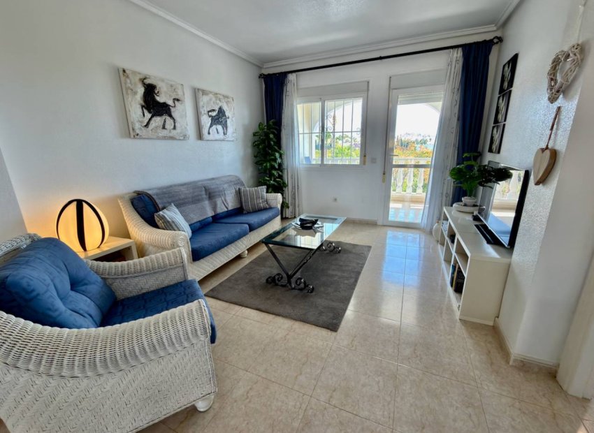 Charmant appartement met solarium en zwembad in Ciudad Quesada, Costa Blanca