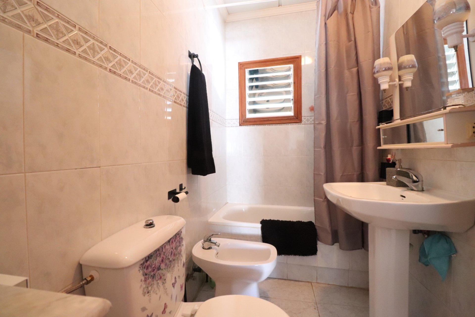 Charmant herenhuis in Benijofar met privézwembad, tuin en 3 slaapkamers