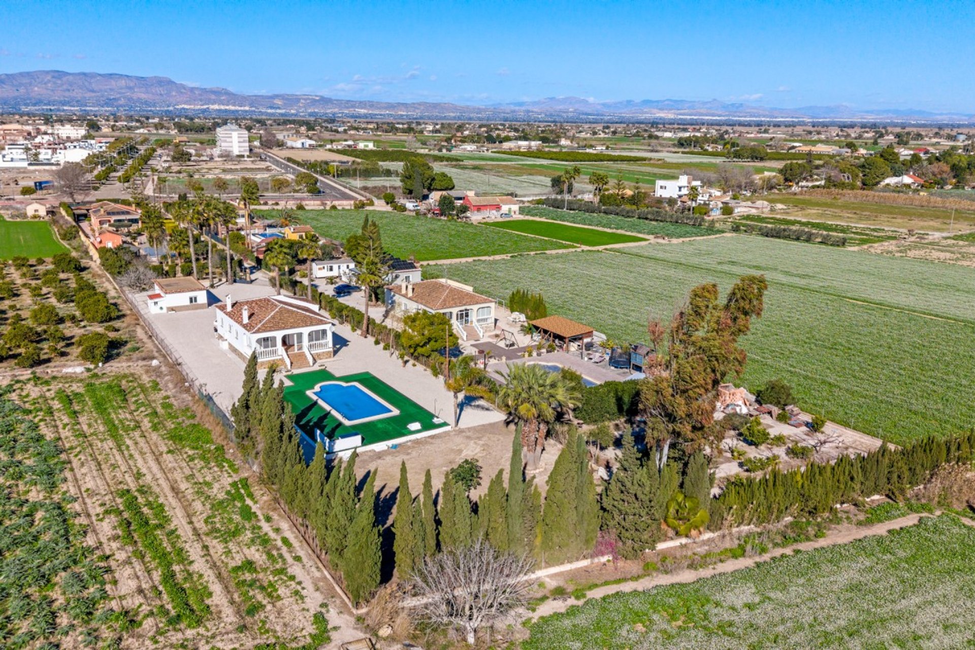 Charming country house with guesthouse, pool, and privacy in Dolores, Costa Blanca