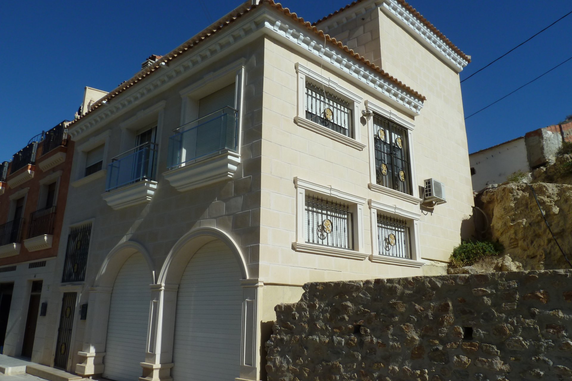 Charming villa in Rojales with mountain views and air conditioning