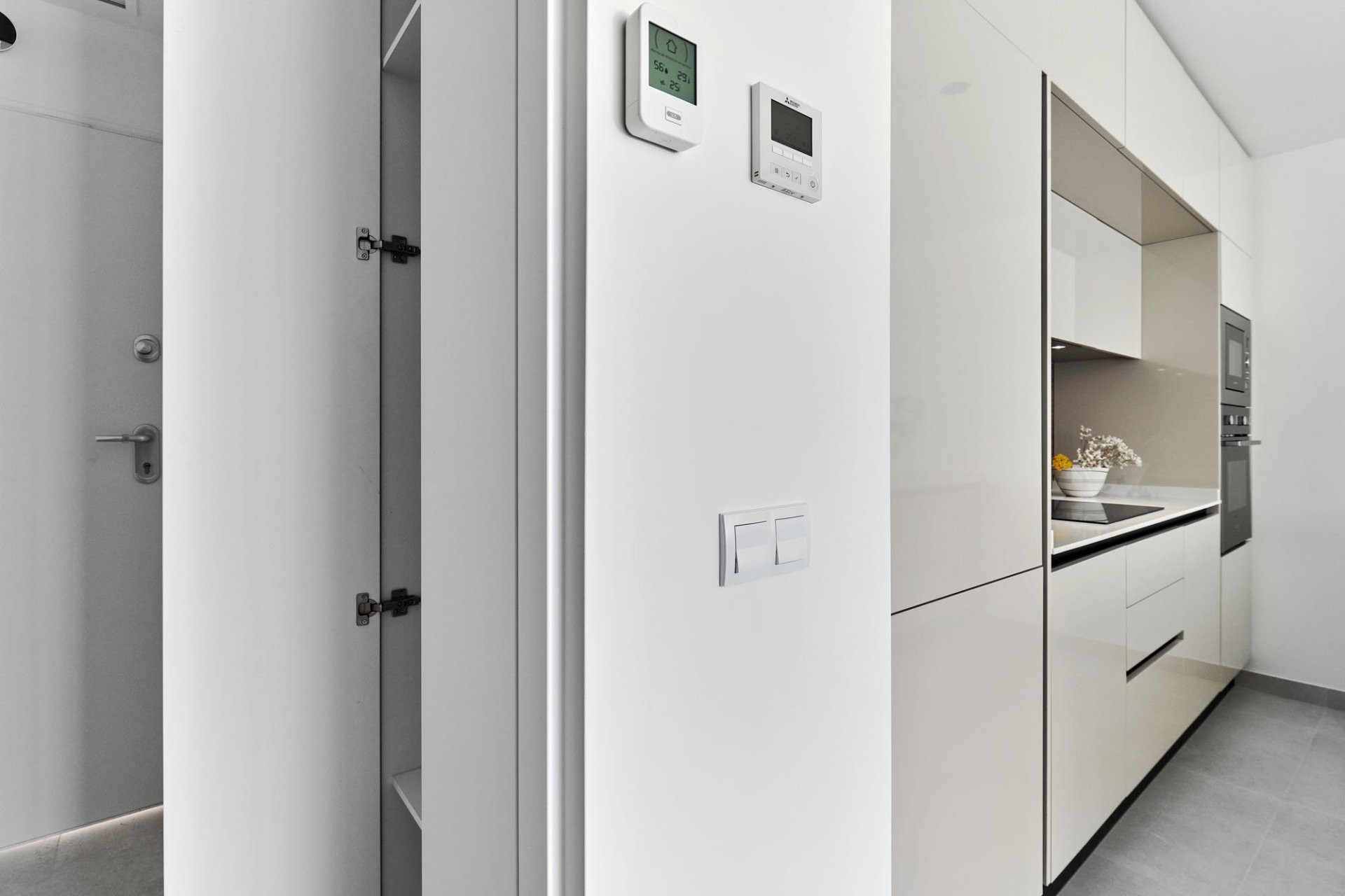 Comfortabele bungalow met tuin en solarium nabij zee in Torrevieja, 2 slaapkamers