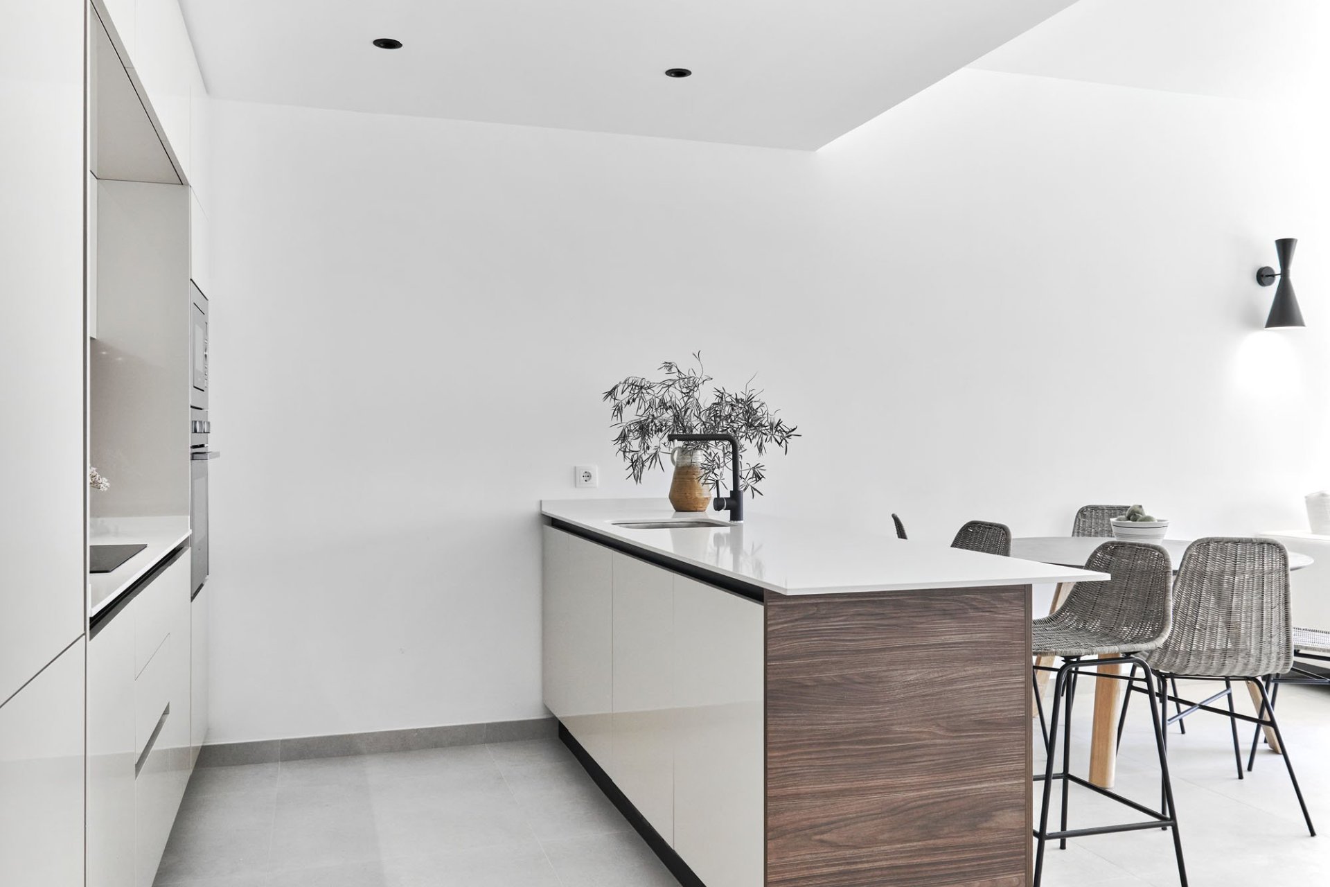 Comfortabele bungalow met tuin en solarium nabij zee in Torrevieja, 2 slaapkamers