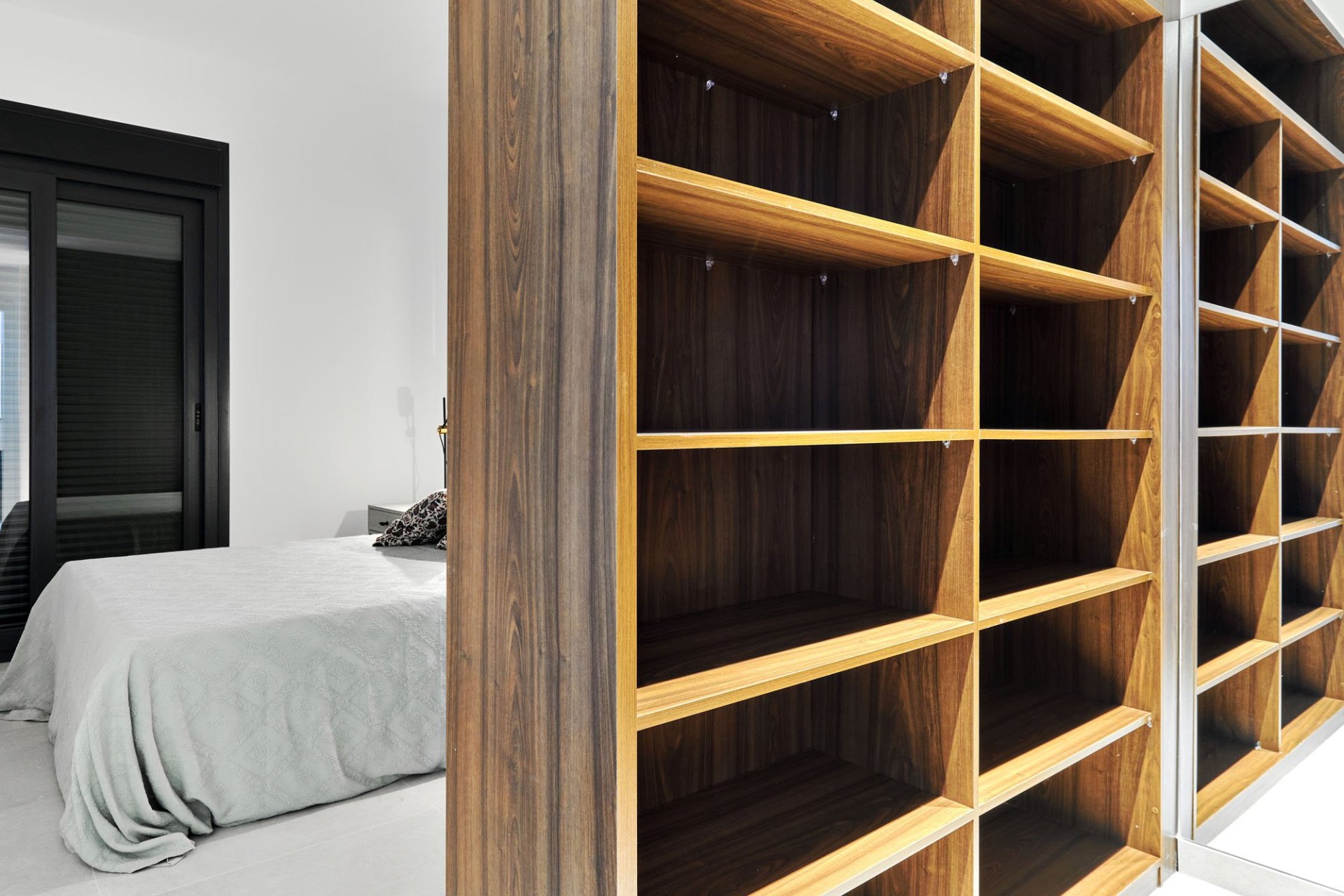 Comfortabele bungalow met tuin en solarium nabij zee in Torrevieja, 2 slaapkamers