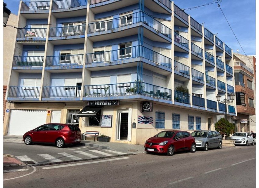 Commercial property for sale in Guardamar del Segura – 62 m² in a prime location