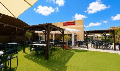 Commercieel - Bestaande bouw - Villamartín -
                Villamartin