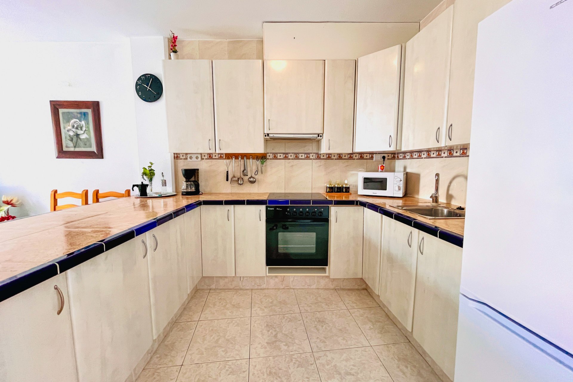 Complejo de apartamentos en San Miguel de Salinas con licencia de alquiler