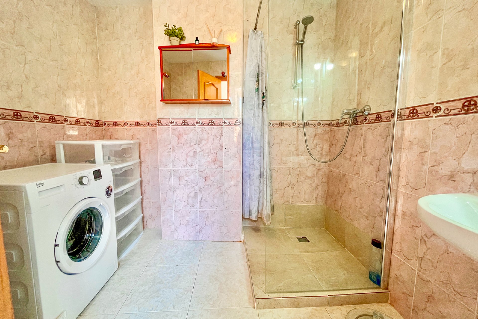 Complejo de apartamentos en San Miguel de Salinas con licencia de alquiler