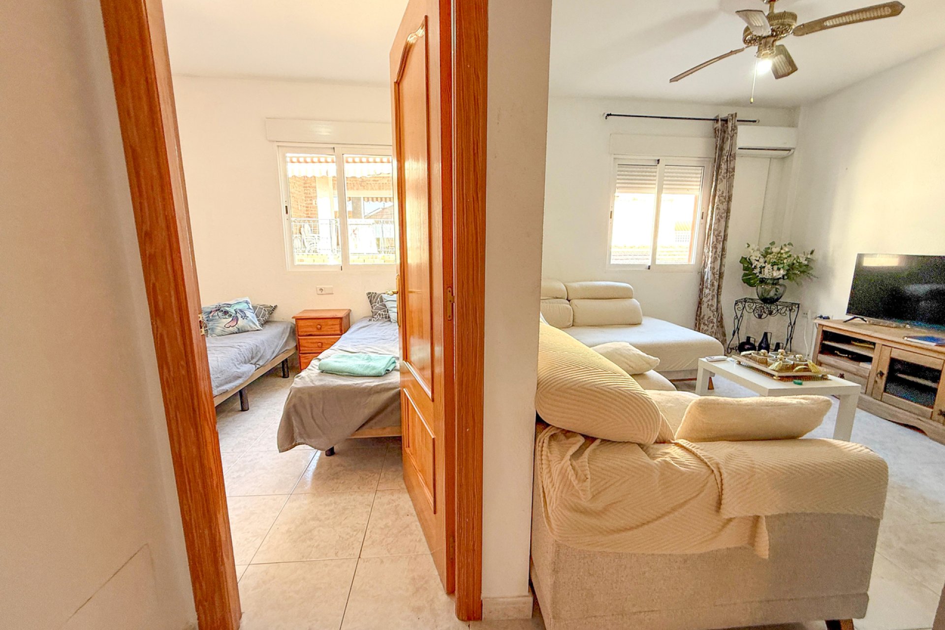 Complejo de apartamentos en San Miguel de Salinas con licencia de alquiler