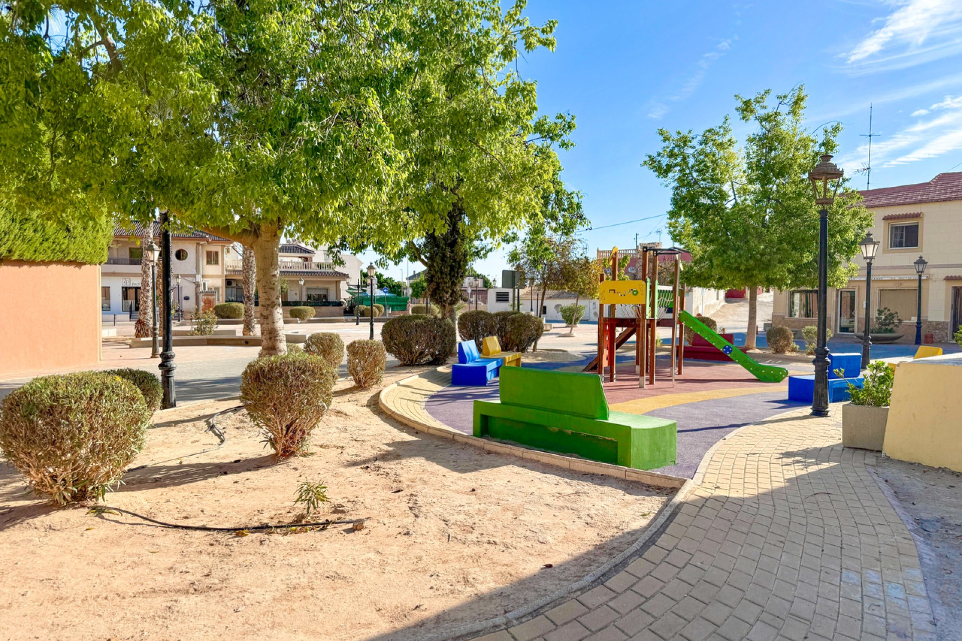 Complejo de apartamentos en San Miguel de Salinas con licencia de alquiler