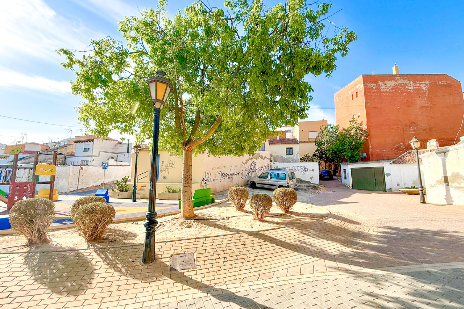 Complejo de apartamentos en San Miguel de Salinas con licencia de alquiler