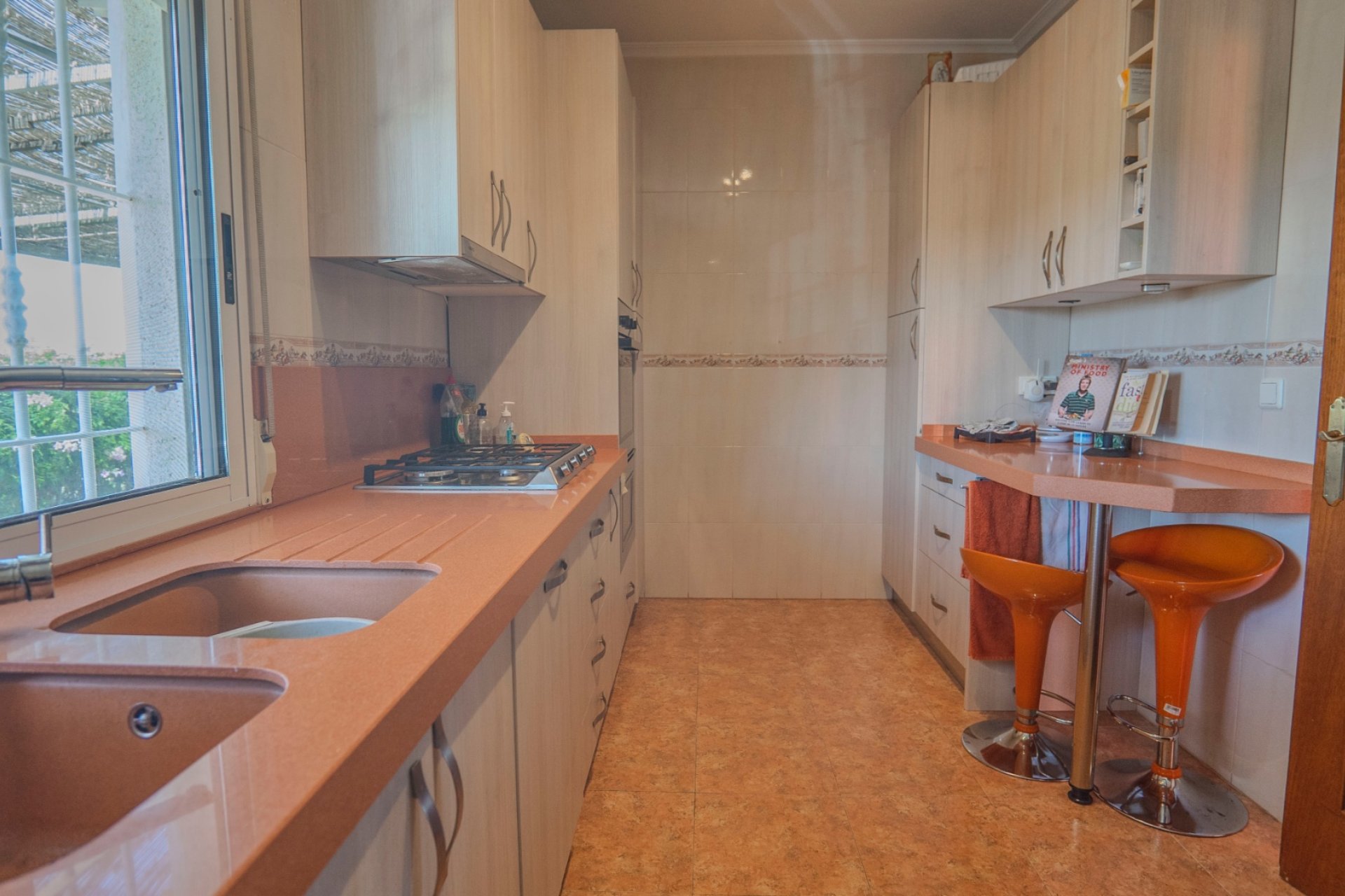 Country house with private pool, mountain views, and 3 bedrooms in Orihuela