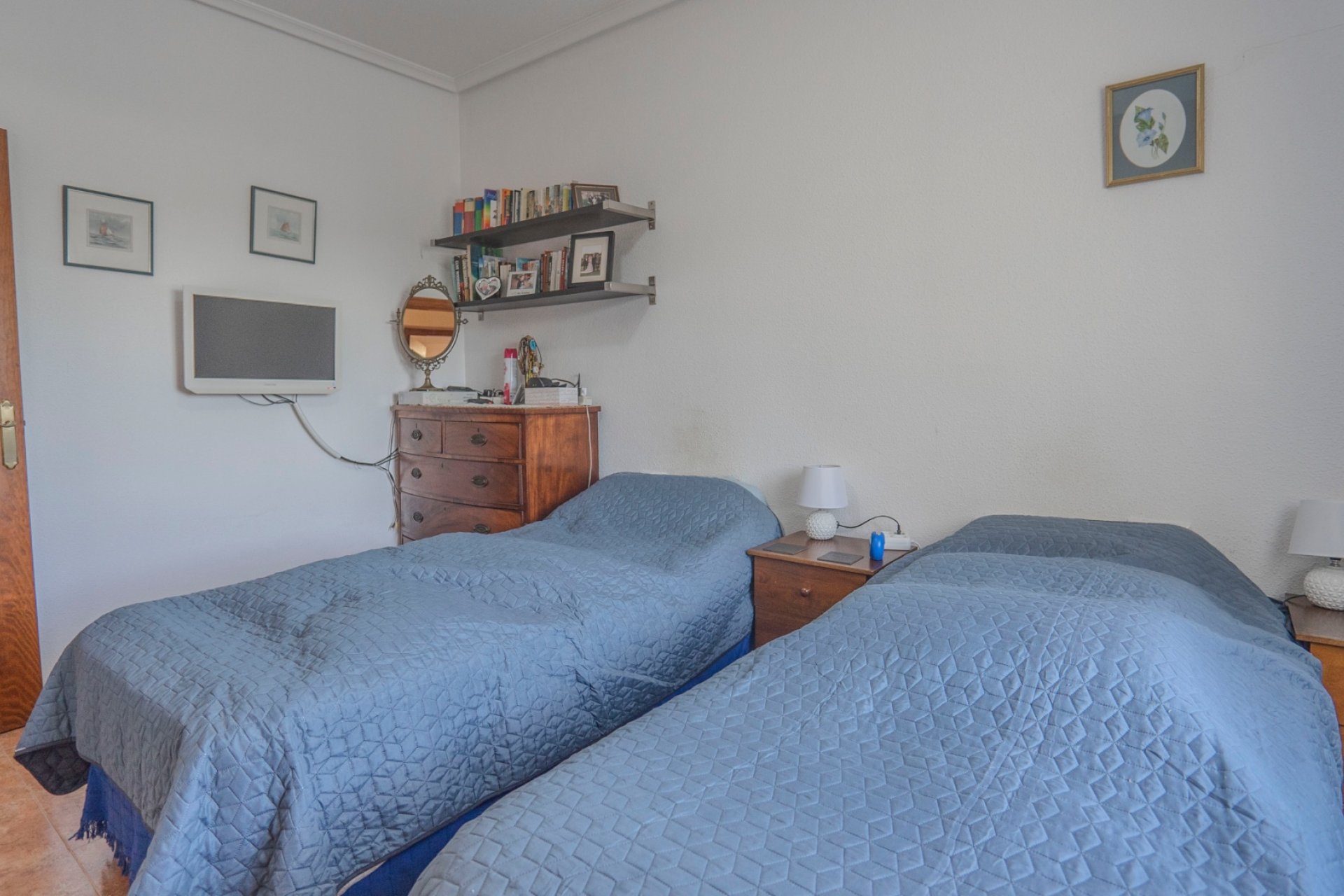 Country house with private pool, mountain views, and 3 bedrooms in Orihuela