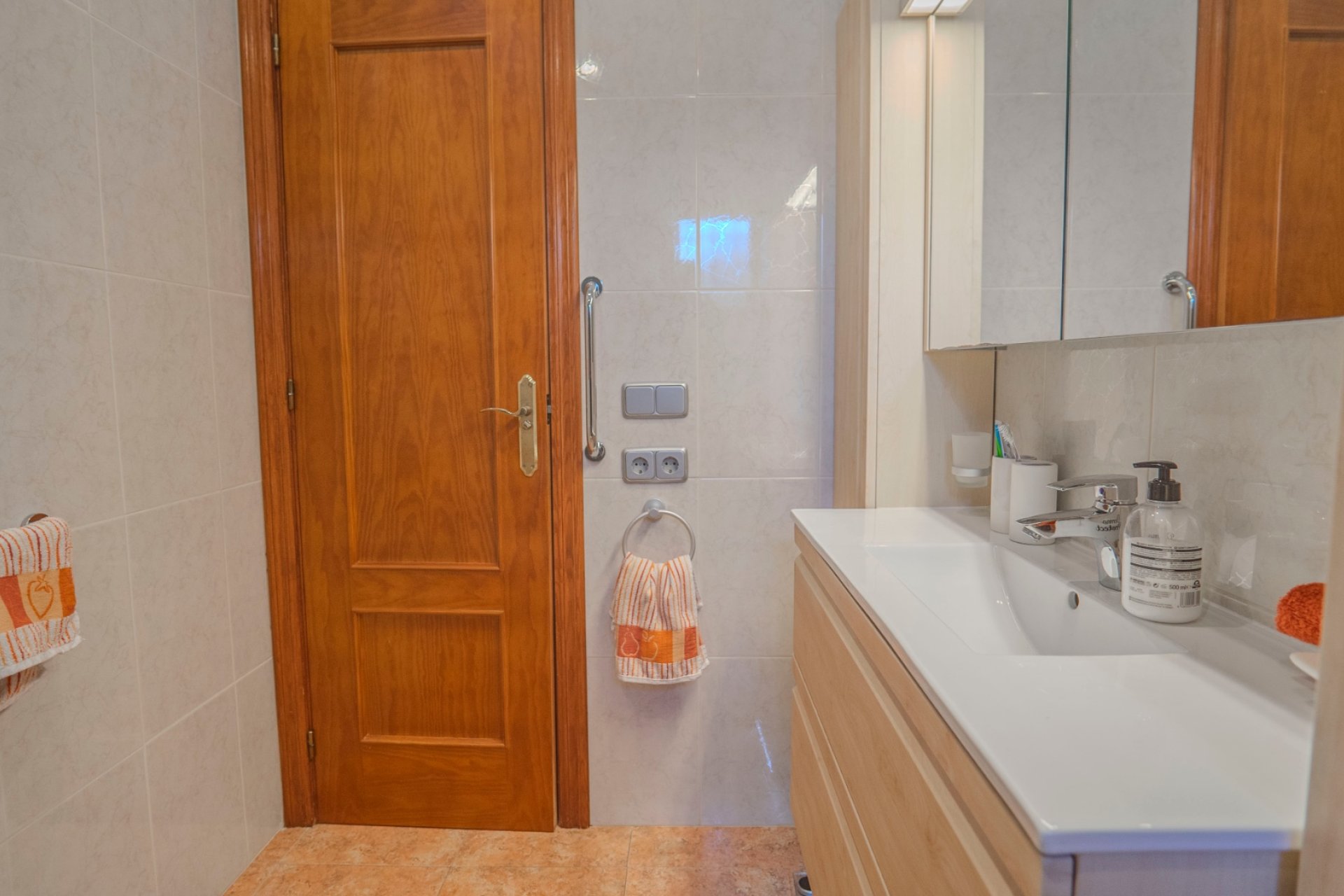 Country house with private pool, mountain views, and 3 bedrooms in Orihuela