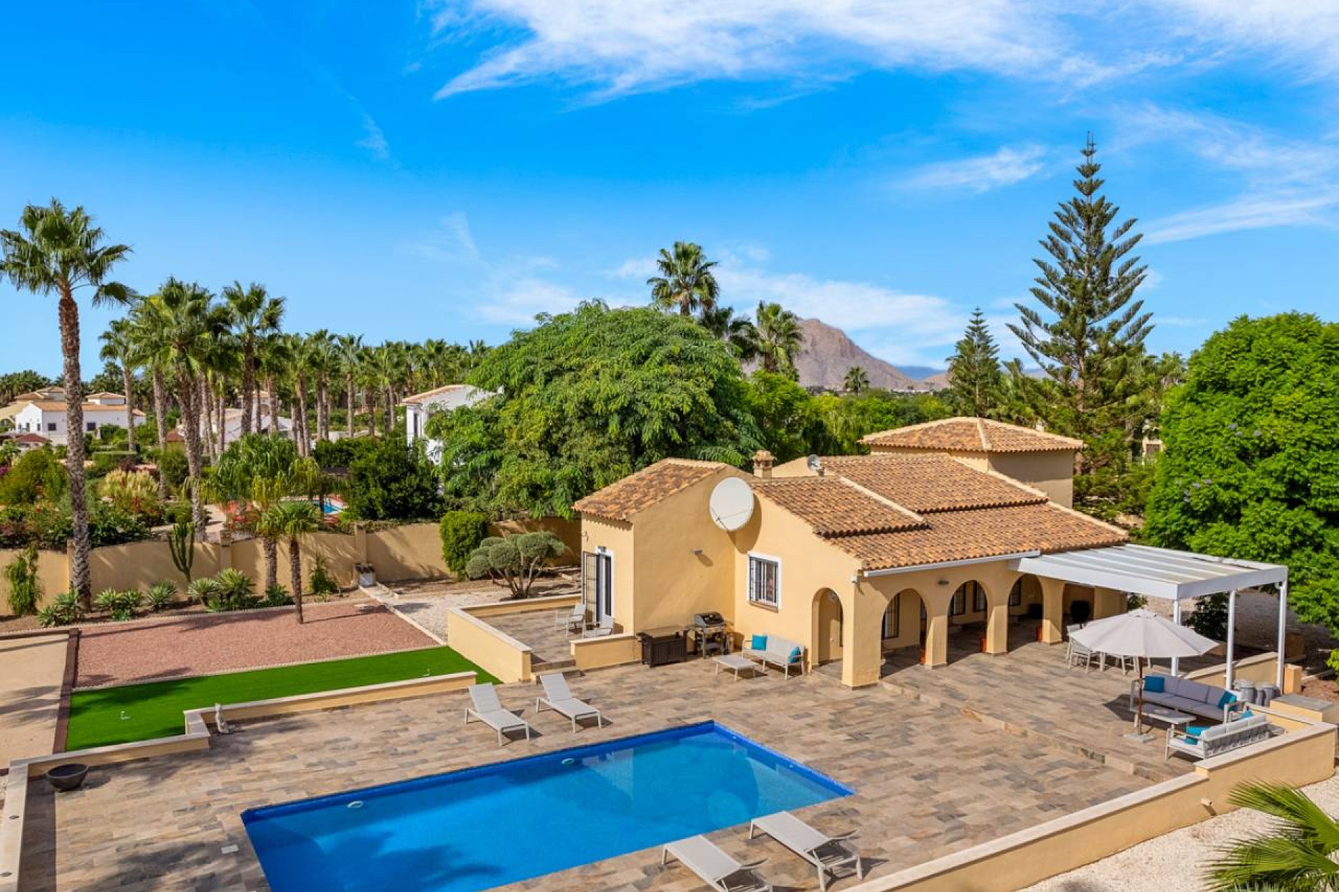 Country villa with private pool and panoramic views in Rafal, Costa Blanca