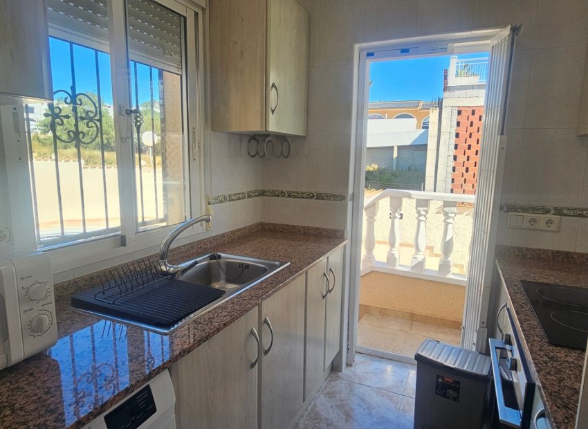Detached home in Rojales with private pool and garden