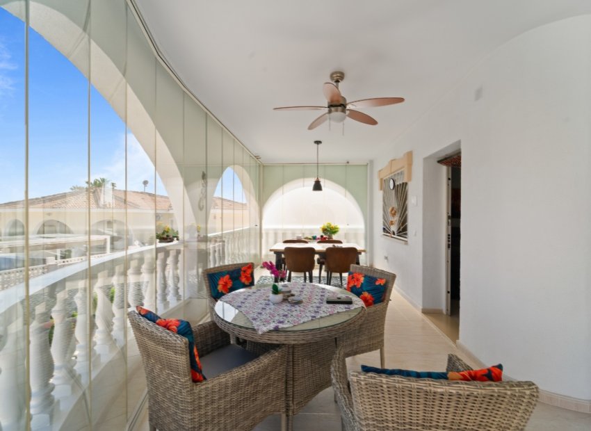Detached home with a garden and communal pool in Monteazul, Benijófar