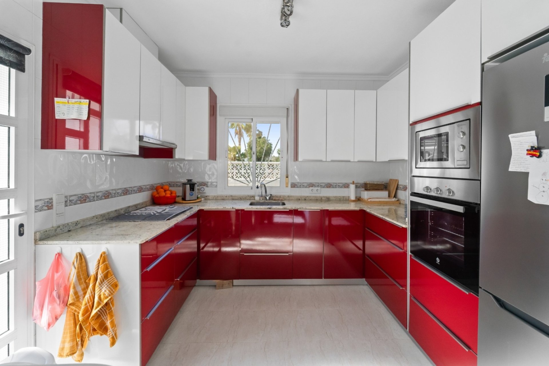Detached home with a garden and communal pool in Monteazul, Benijófar